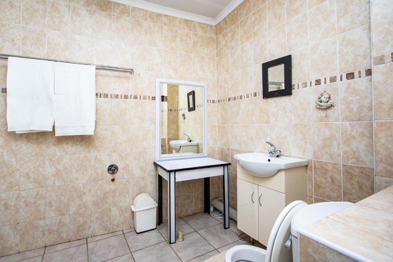 Willow Guest House Boksburg Buitenkant foto