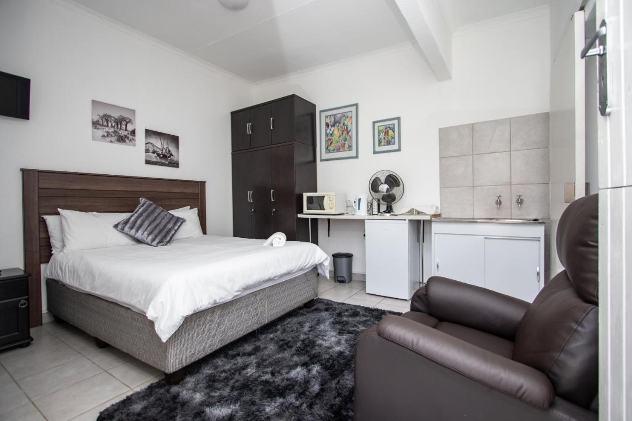 Willow Guest House Boksburg Buitenkant foto