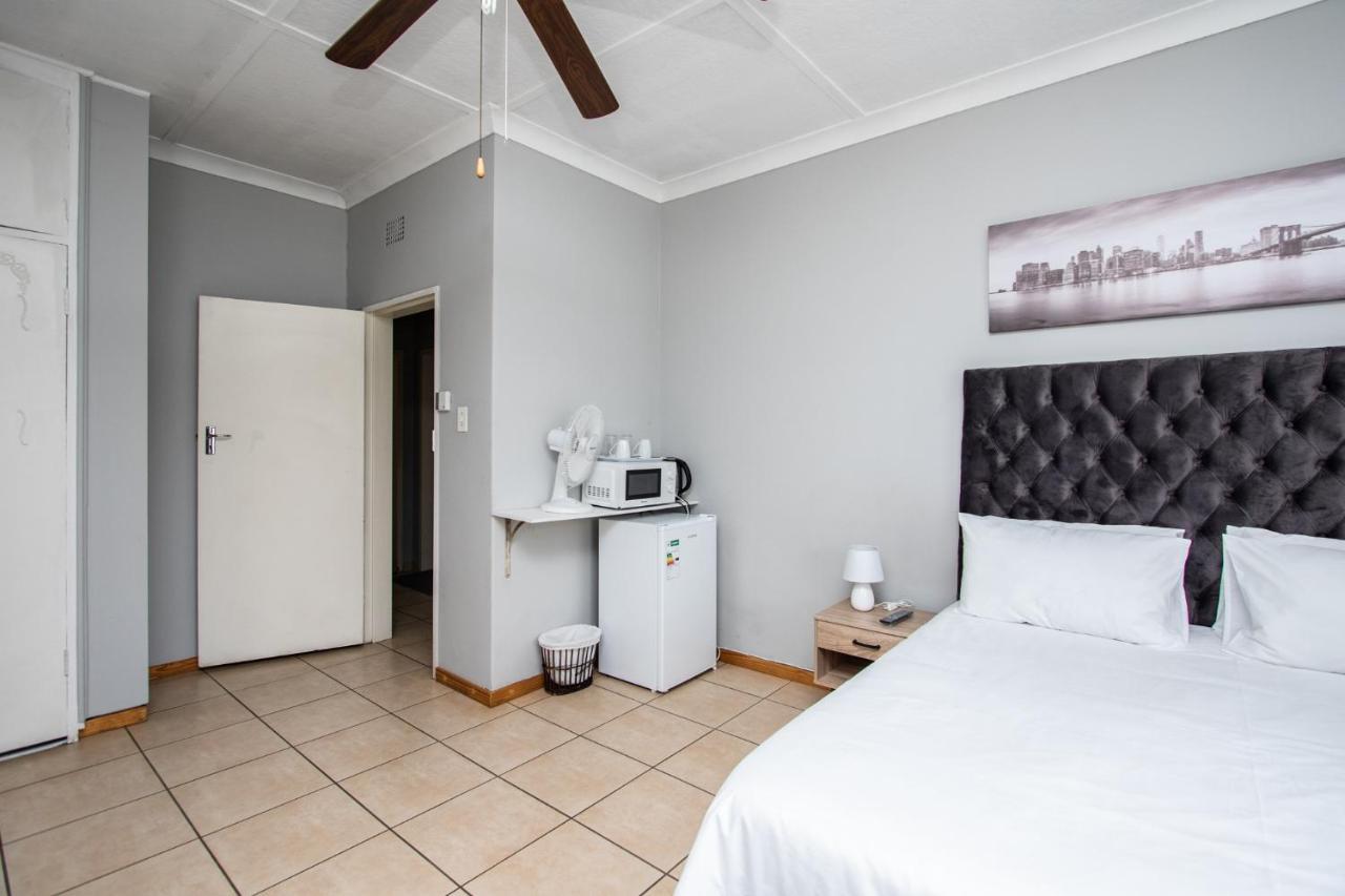 Willow Guest House Boksburg Buitenkant foto